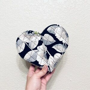 Limited Edition Vera Bradley Camellia From My Heart Jewelry Case box floral